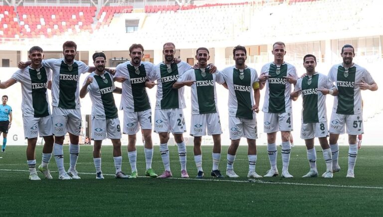 bursaspordan-malatyada-govde-gosterisi-8-gol-ve-zafer-LF53A7Hw.jpg
