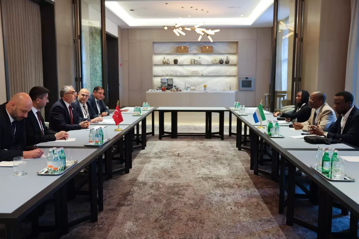 isikhan ve swarey dohada gorustu d9epwELx.jpg