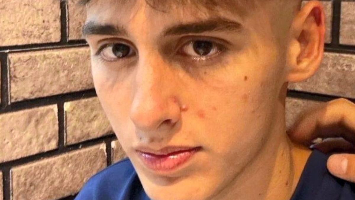 istanbulda motosiklet bariyerlere carpti 1 olu 1 yarali O1ifewDa.jpg