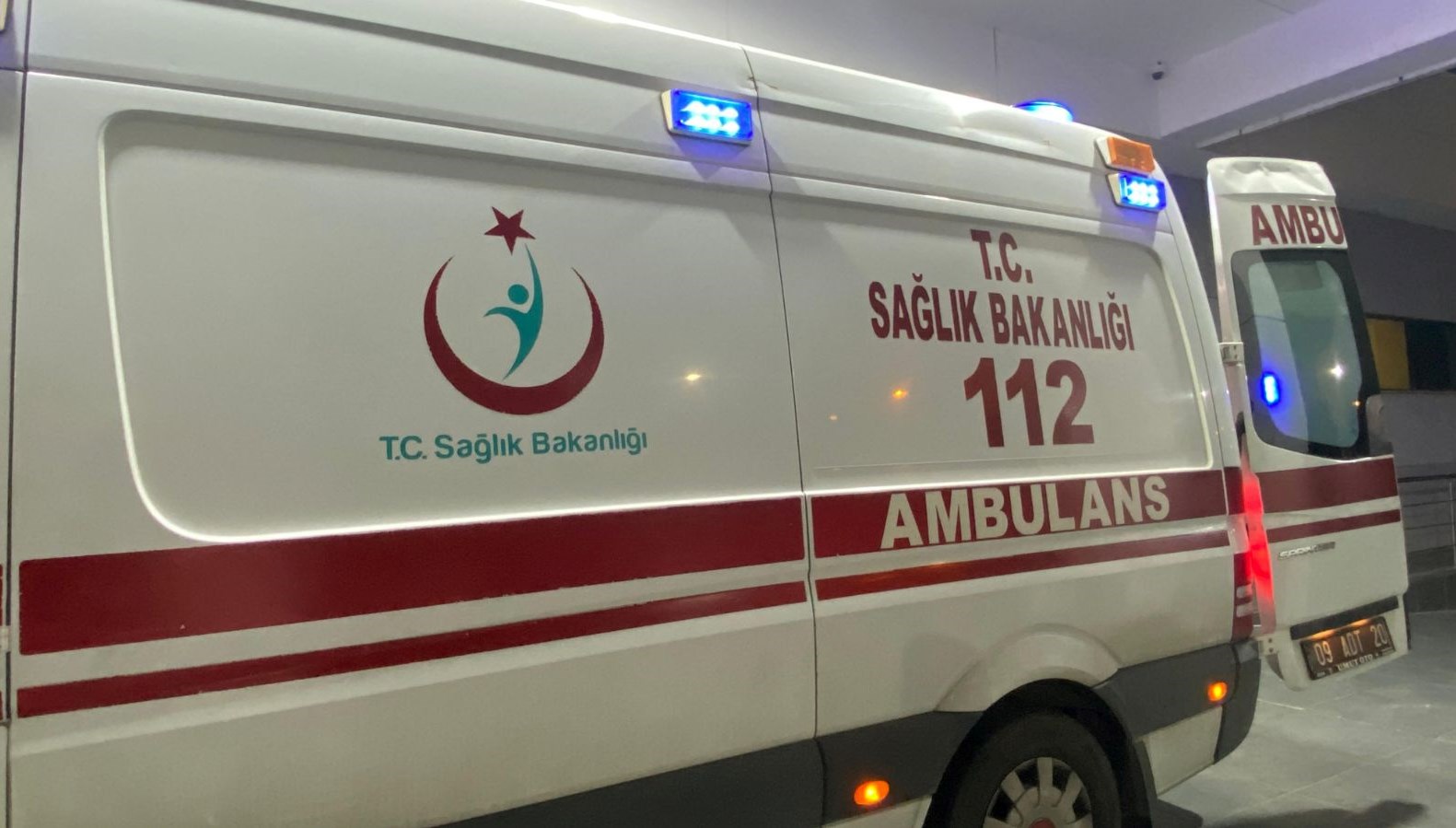 kayseride feci olay catidan beton zemine dustu PkdF9BS6.jpg