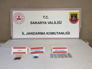 serdivanda uyusturucu ve kacak tutun operasyonu wNWUjN19.jpg