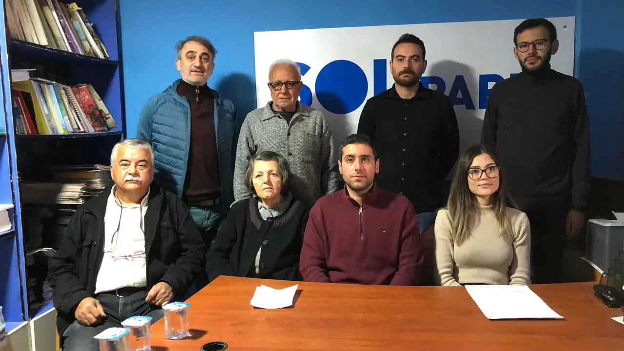 sol parti eskisehirden cagri beylikovayi emperyalistlere teslim etmeyecegiz dOl5UOCt.jpg