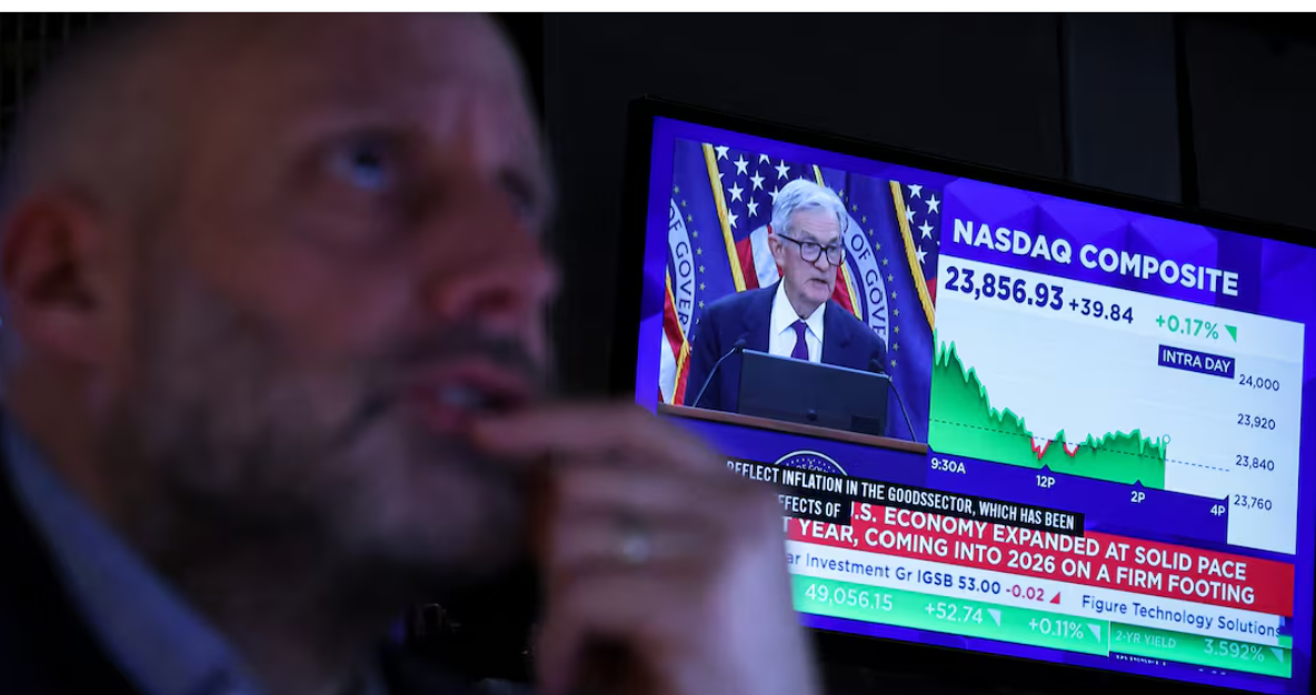 Altın Fiyatları Rekor Kırarken ABD Vadeli Endeksleri Geriliyor: Yatırımcılar Fed ve Teknoloji Şirketlerini İzliyor