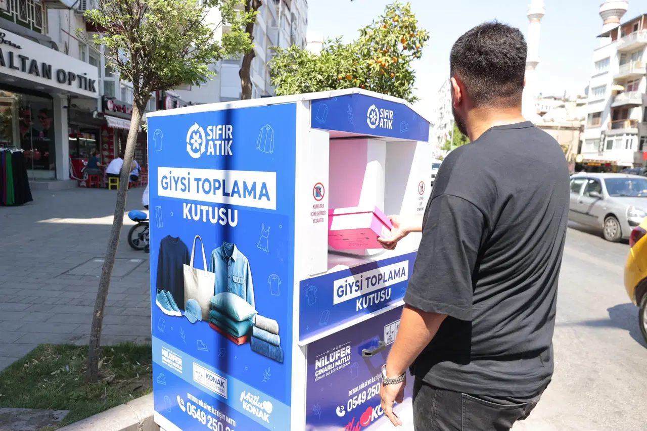 Konaklilarin eski giysileri cope degil geri donusume gidiyor lYVZpwOj