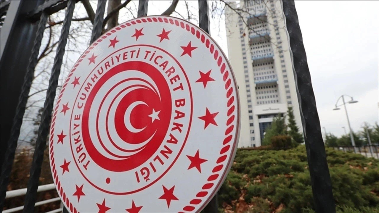 Ticaret bakanligi bogulma riski tasiyan pelus kaz oyuncagini yasakladi vACY1n59