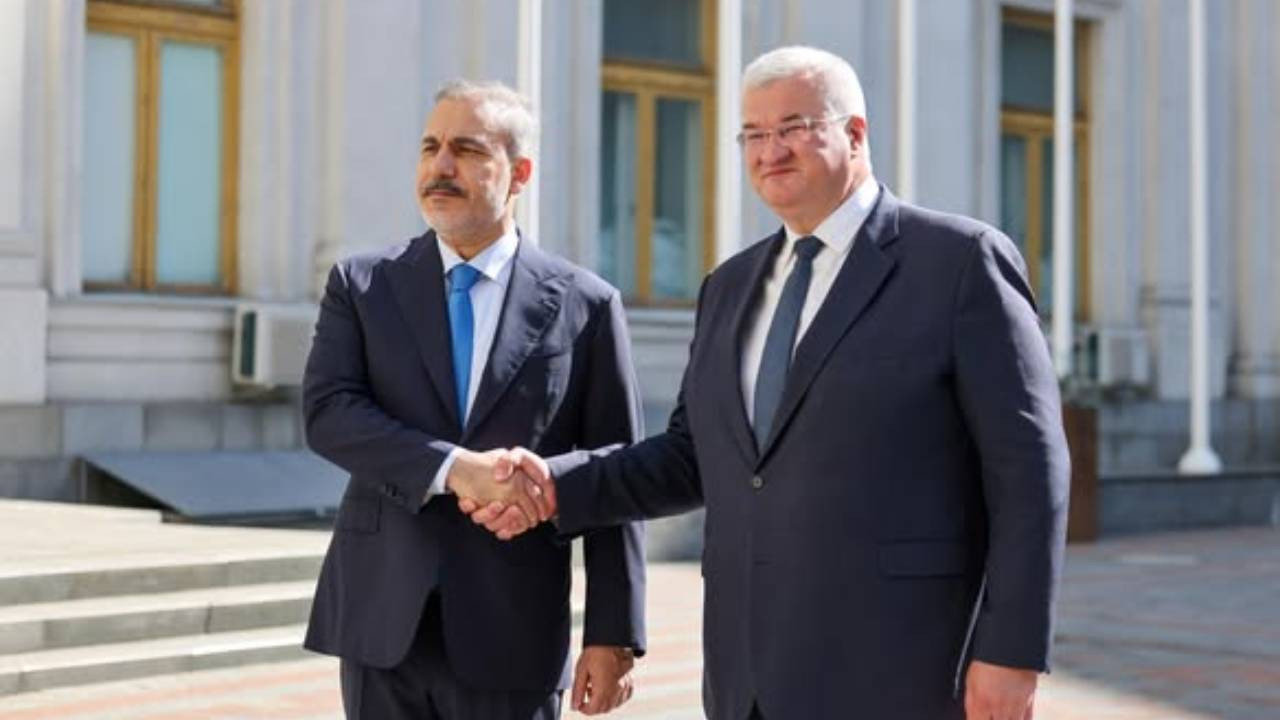 Ukraynadan kritik aciklama zelenski putin zirvesi turkiyede olabilir uHiN7Z6v